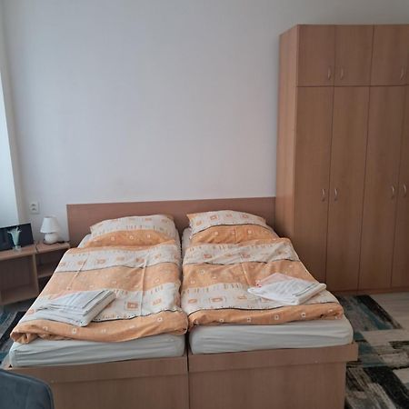 Sd Urbankova 2 Hostel Košice Εξωτερικό φωτογραφία