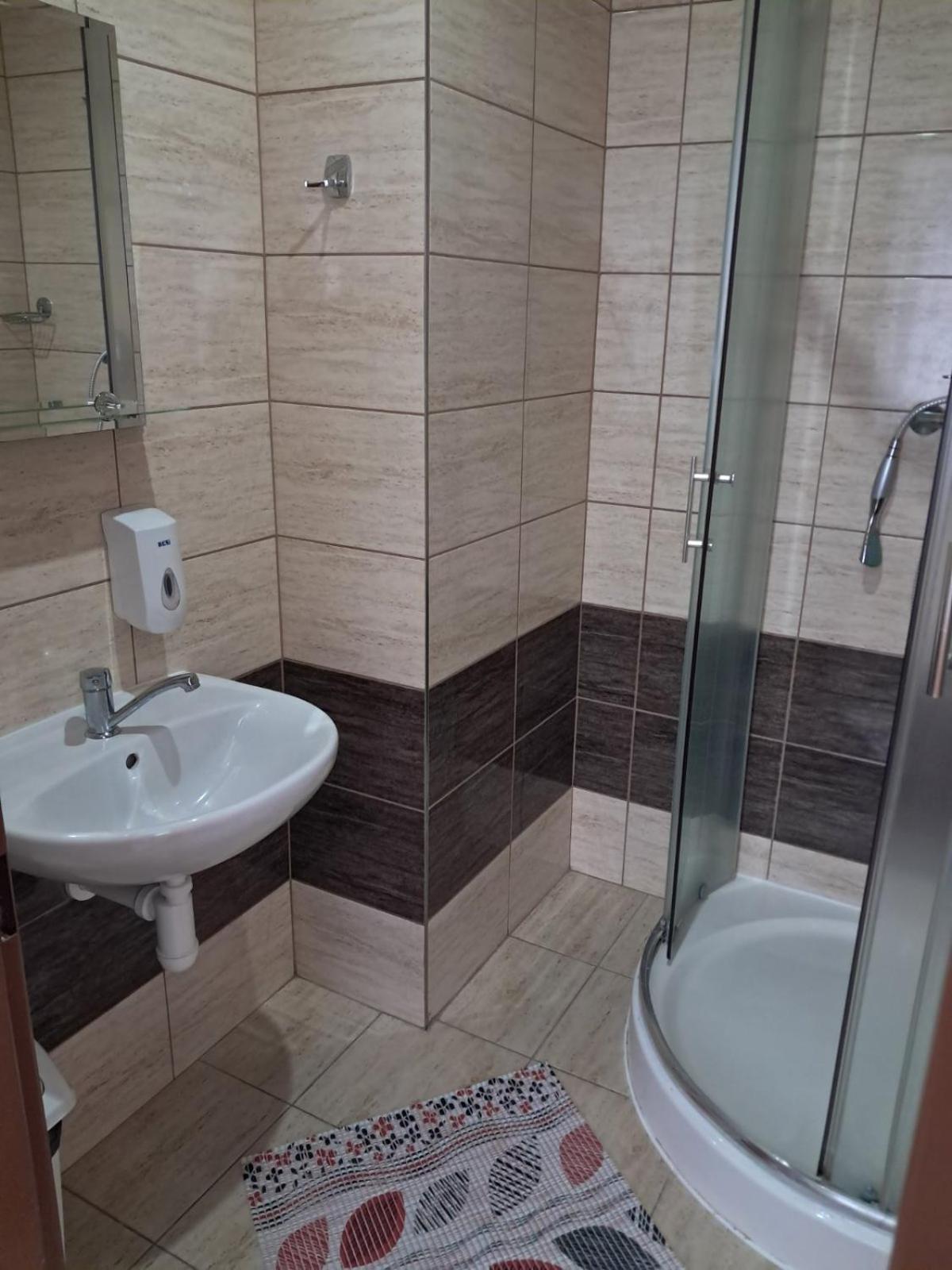 Sd Urbankova 2 Hostel Košice Εξωτερικό φωτογραφία