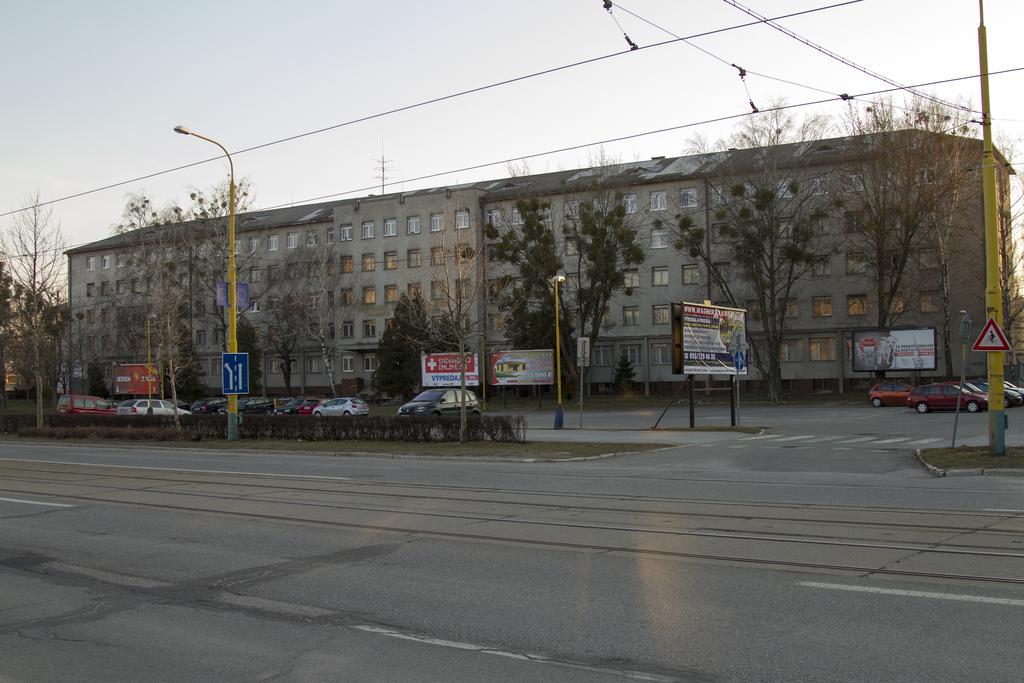 Sd Urbankova 2 Hostel Košice Εξωτερικό φωτογραφία